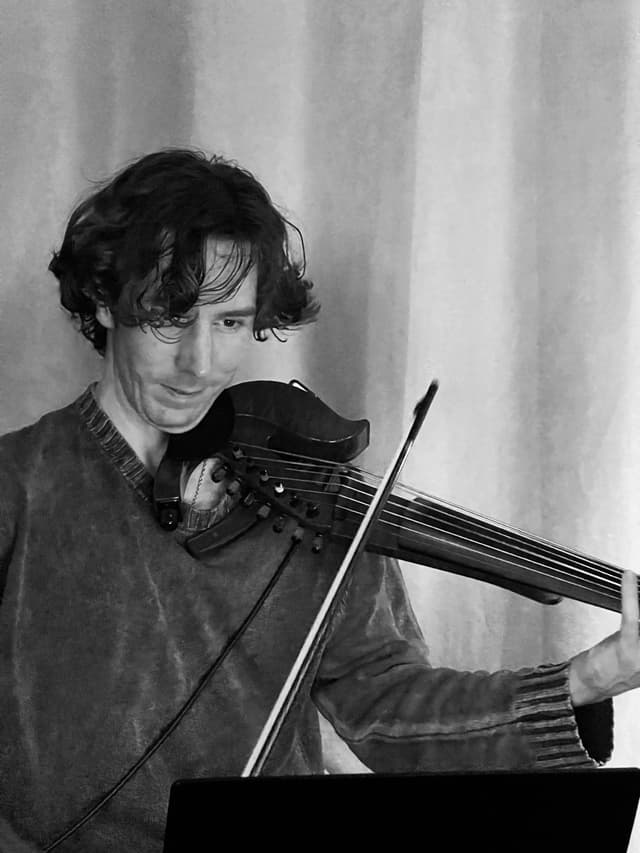 Photo of Morgan O'Shaughnessey, teacher and creator of the 9-step violin course